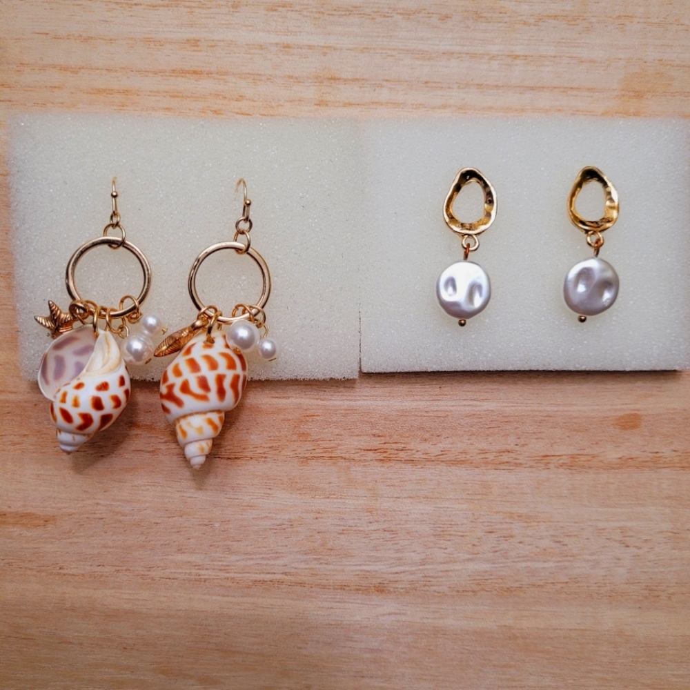 Women's earrings